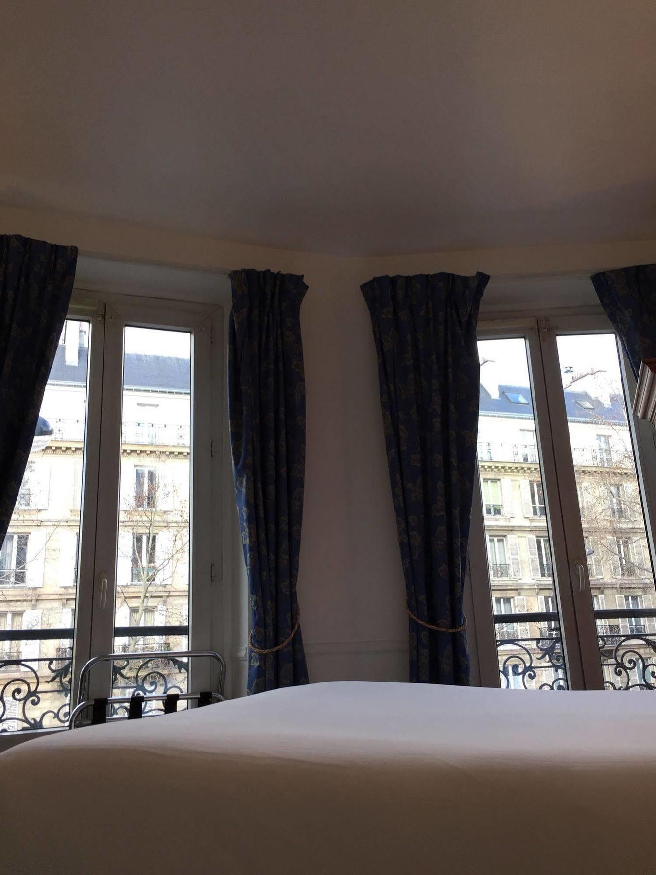 Hôtel Avama Prony Paris Exterior foto